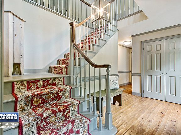 Stunning open staircase