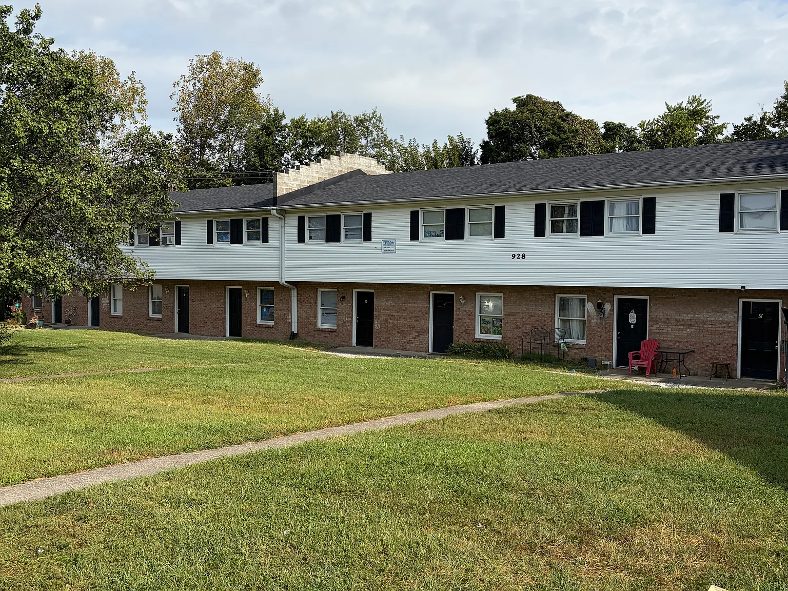2 bed, 1000 sqft, $900 — Photo 1
