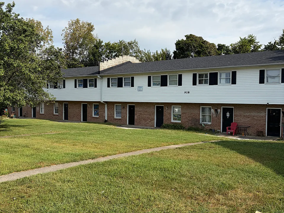 928 Villa Dr #4