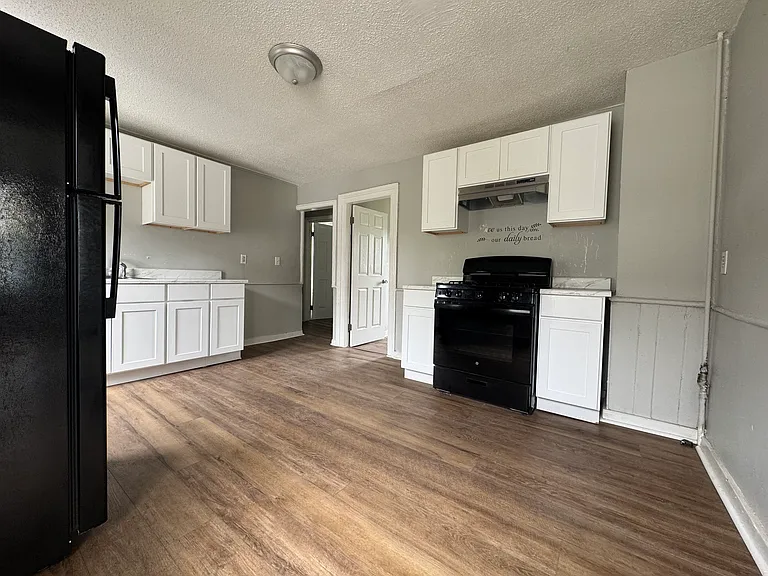 354 Blatchley Ave #B2 — Photo 7