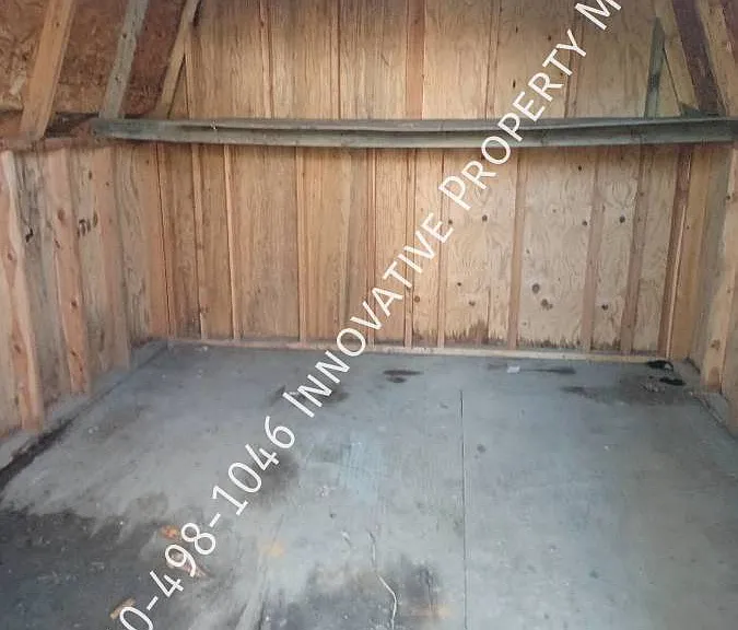 1309 Clancy Ave — Photo 14