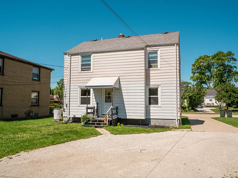 2156 S 80th St — Photo 10