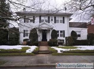 405 Beach 144th St, Far Rockaway, NY 11694