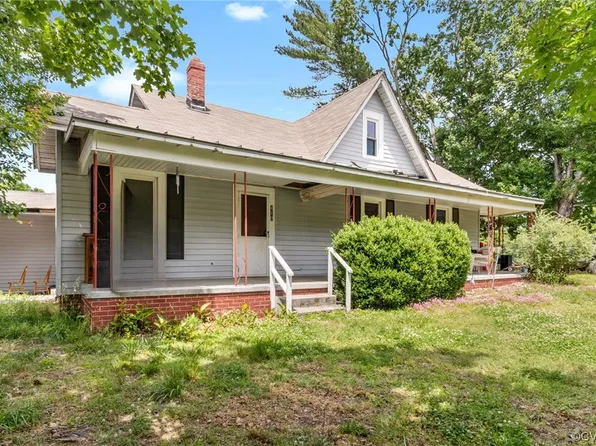 410 2nd St SW, Burkeville, VA 23922
