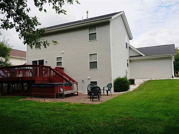 4th image of 4537 Hilltop Dr