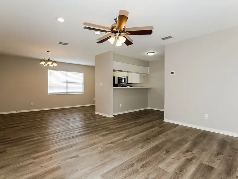 9804 N Connechusett Rd — Photo 4