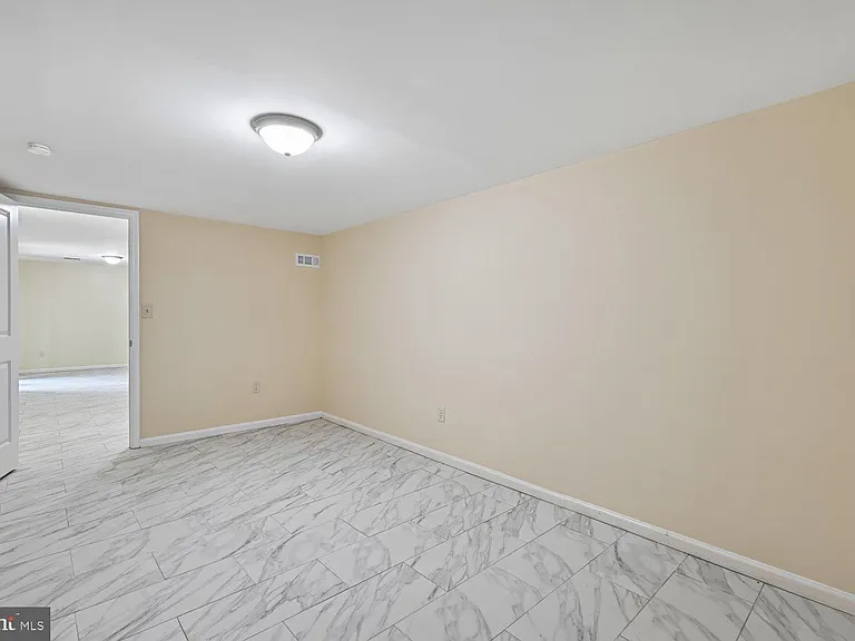 8805 Bolero Ct — Photo 50