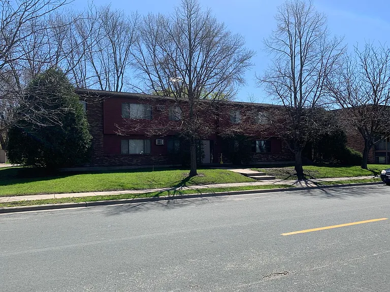 985 Echo Dr SE — Photo 3