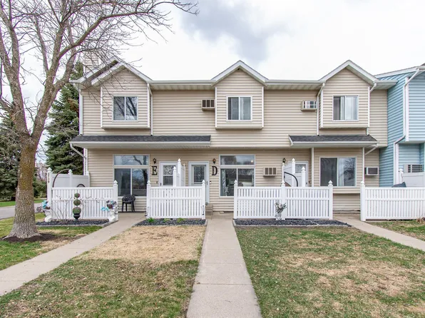 3709 10th St N APT D, Fargo, ND 58102