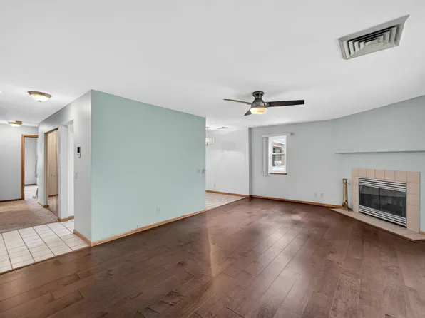 5548 Century Ave APT 4, Middleton, WI 53562