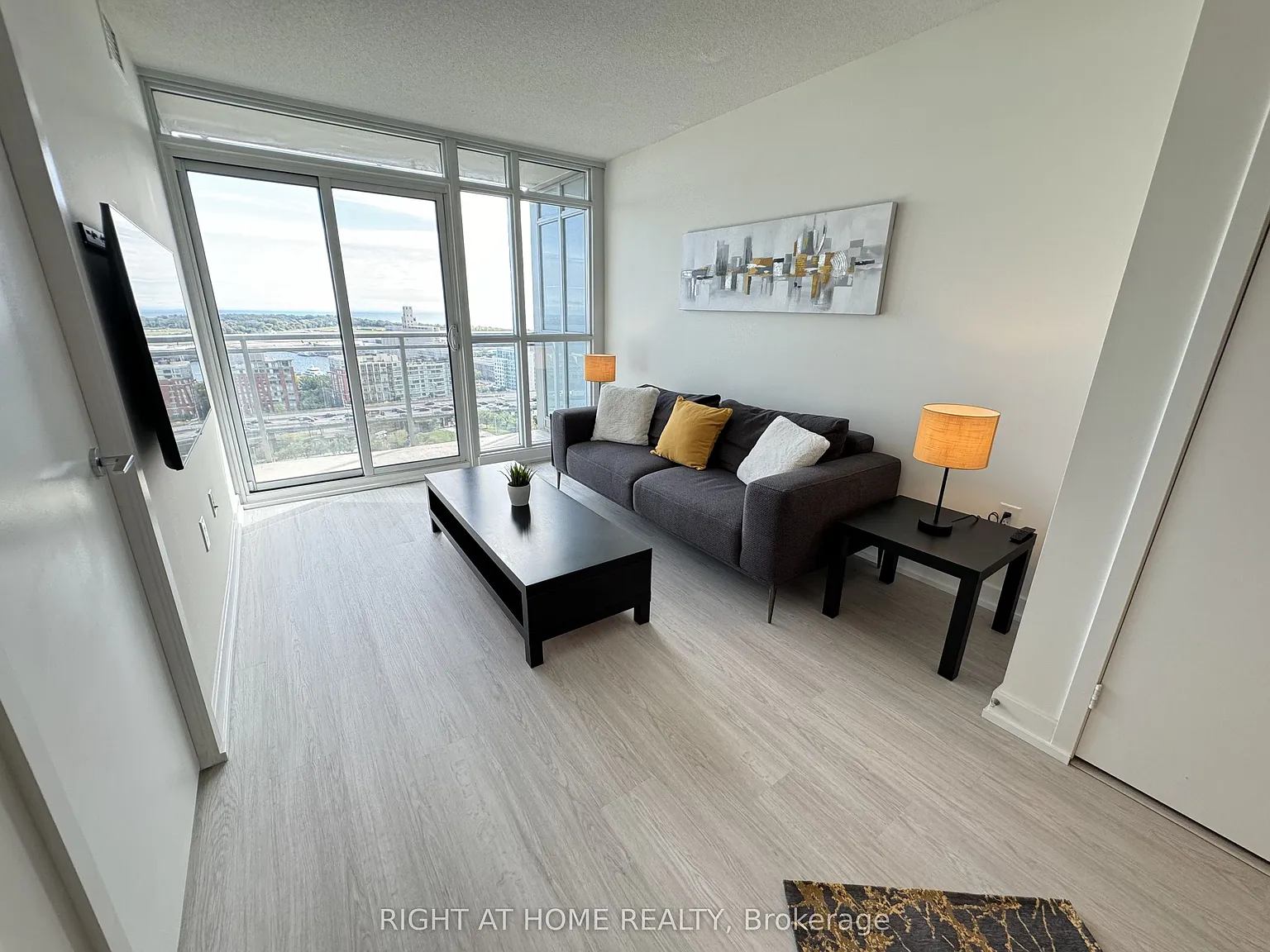 2 bed, $2,850 — Photo 2
