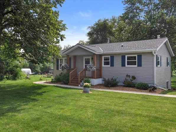 5955 South Martin ROAD, New Berlin, WI 53146