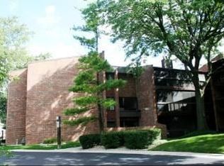 14501 Central Ct PH 1, Oak Forest, IL 60452