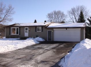 604 Cedar Dr N, Hudson, WI 54016