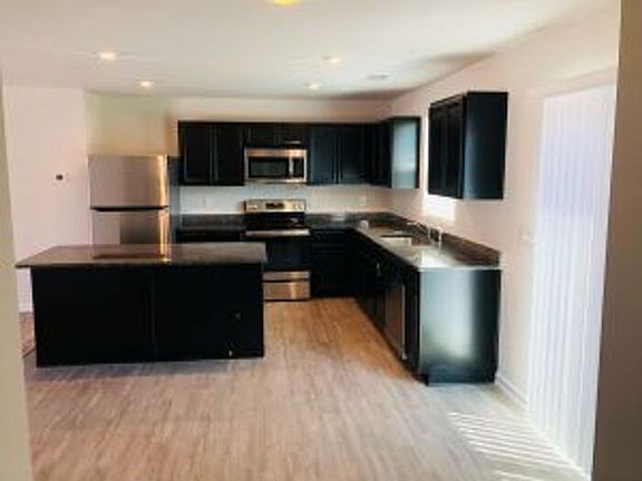 4th image of 125 Council Loop