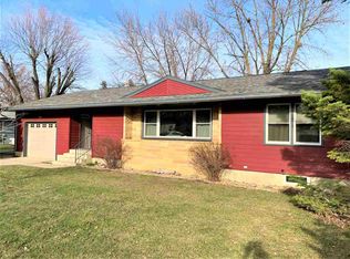 406 S State St, Terril, IA 51364