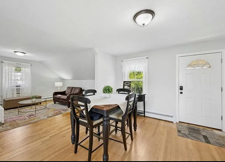 28 Villa Rd #2 — Photo 4