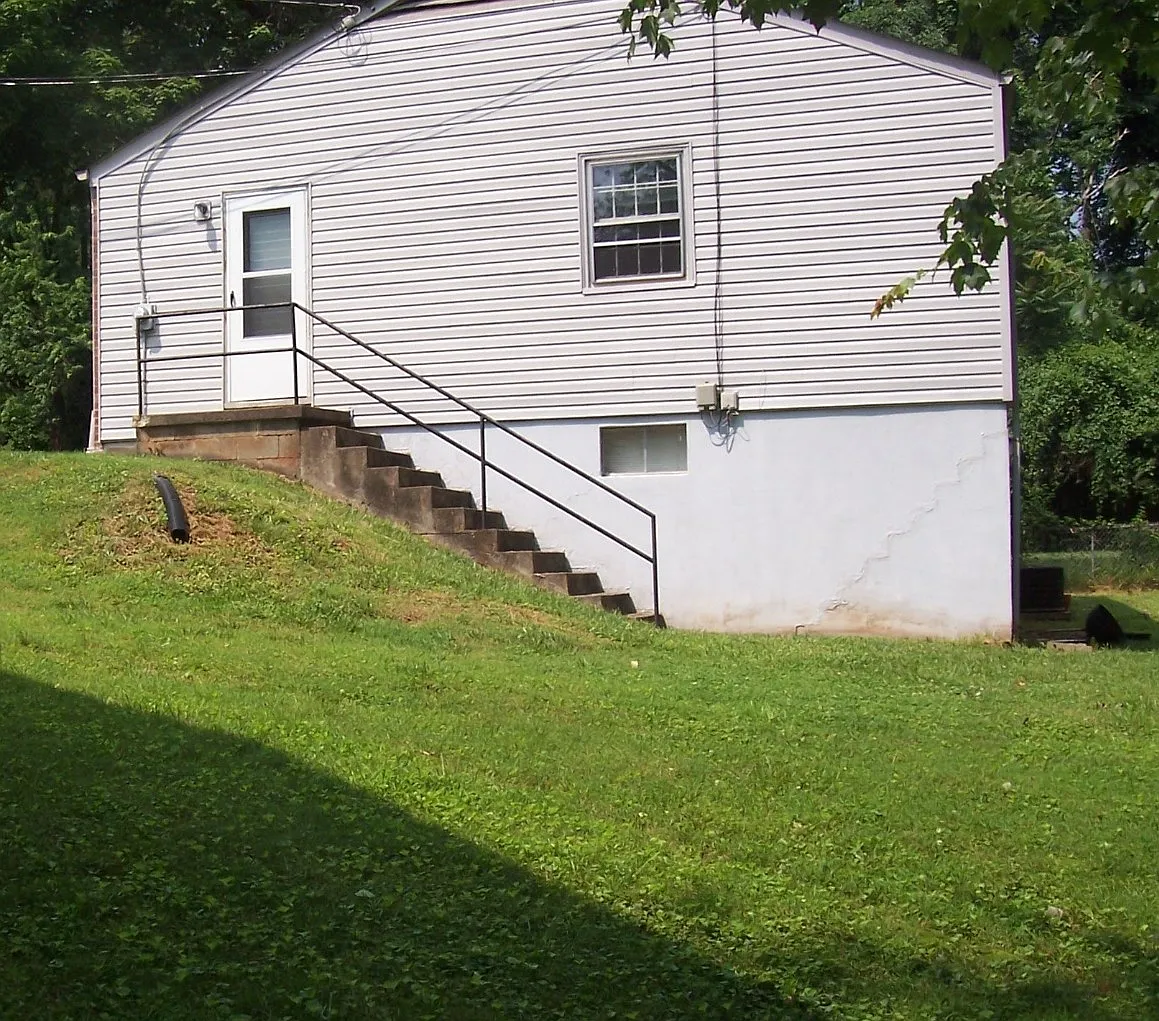 Building Photo - 108 Stratford Ct