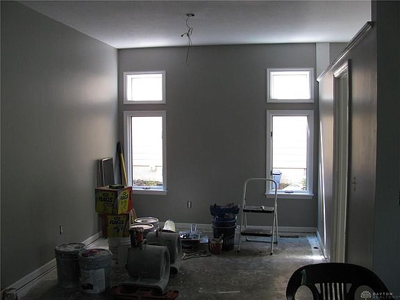 3rd image of 7137 Hartcrest Ln