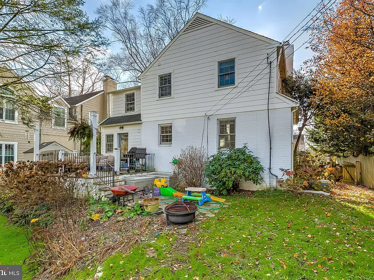 706 Regester Ave — Photo 34