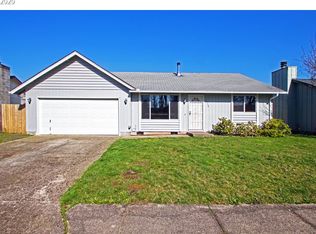 1556 E Chamberlain Ave, Cottage Grove, OR 97424