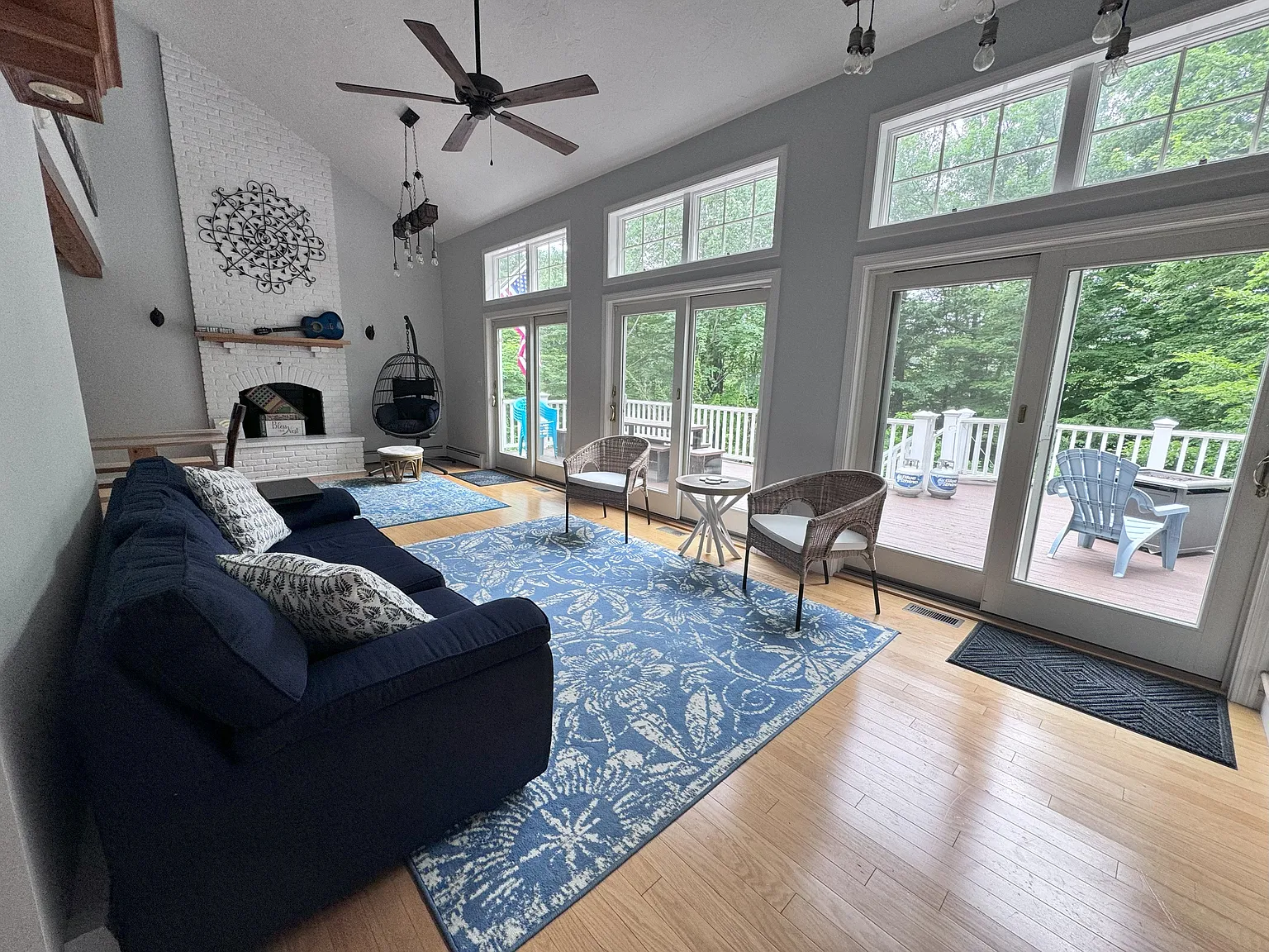 4 bed, 3240 sqft, $4,250 — Photo 3