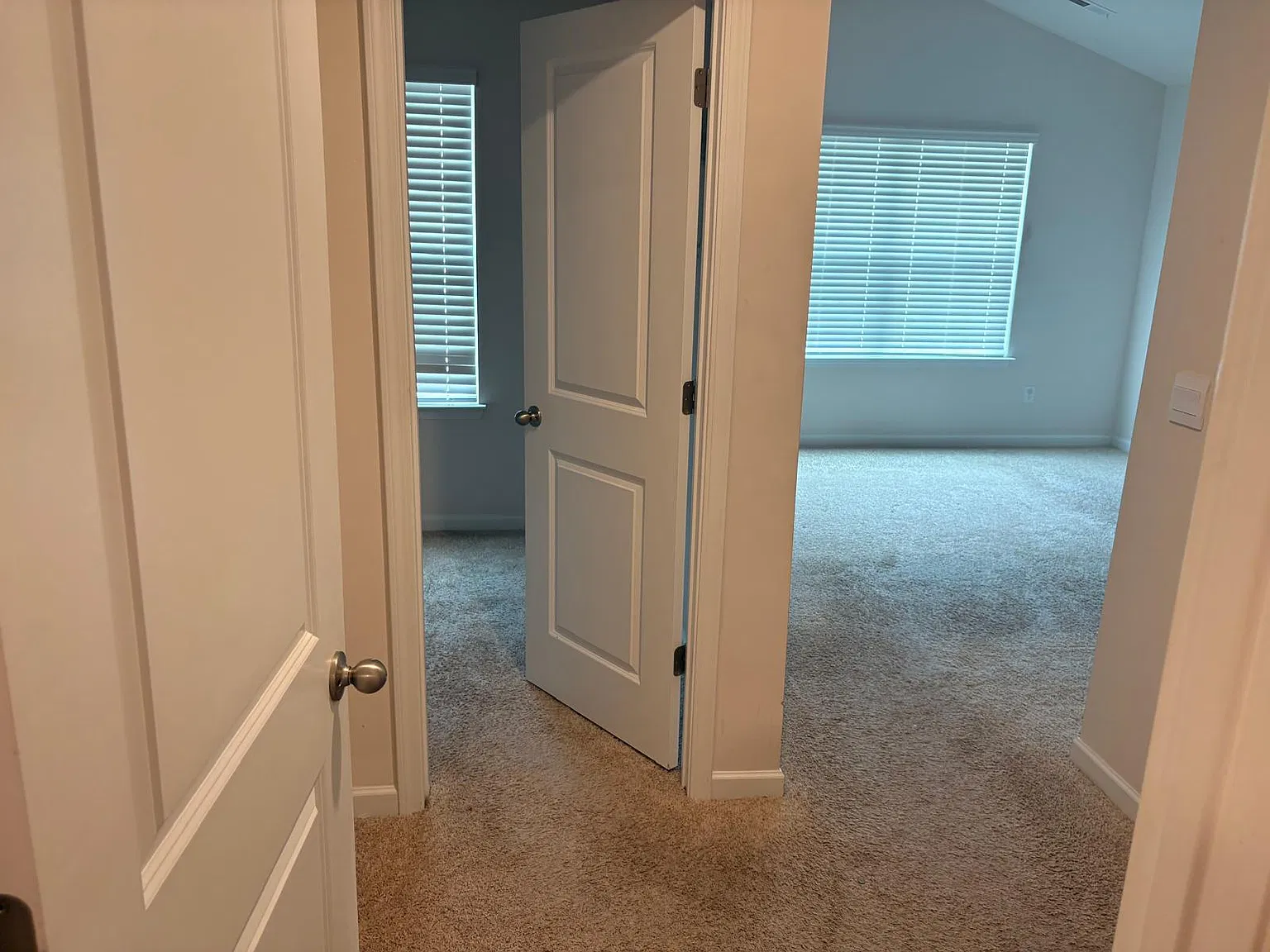 3 bed, 2.5 bath, 1416 sqft, $1,700 — Photo 3