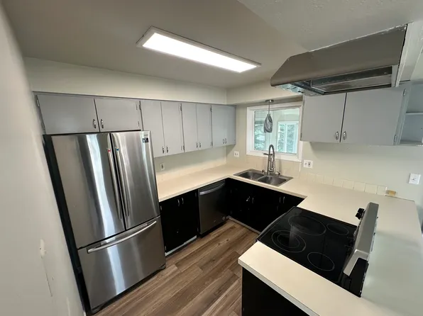 165 Ocean Park Dr, Anchorage, AK 99515