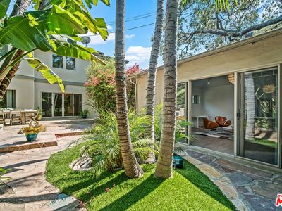 11357 Montana Ave, Los Angeles, CA, 90049