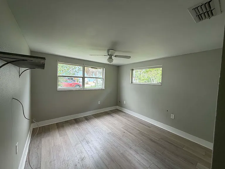 6739 Sanderling Ln — Photo 11
