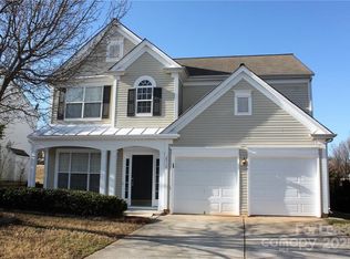 2715 Old Ironside Dr, Charlotte, NC 28213