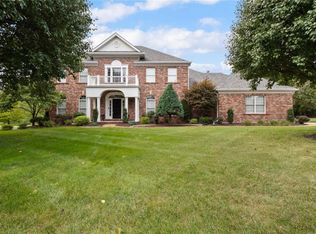438 Pine Bend Dr, Chesterfield, MO