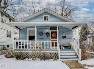 26 Cherry St, Red Bank, NJ 07701