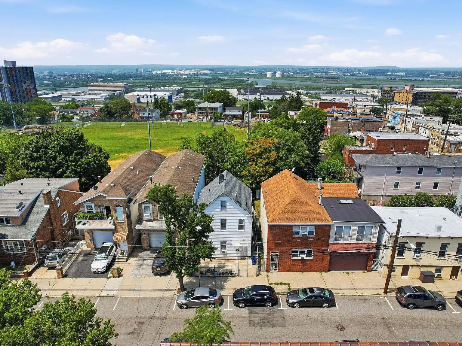 1 bed, 1.0 bath, $1,900 — Photo 3