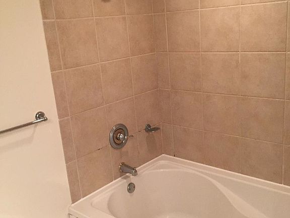 4th image of 19501 W Country Club Dr APT 1001