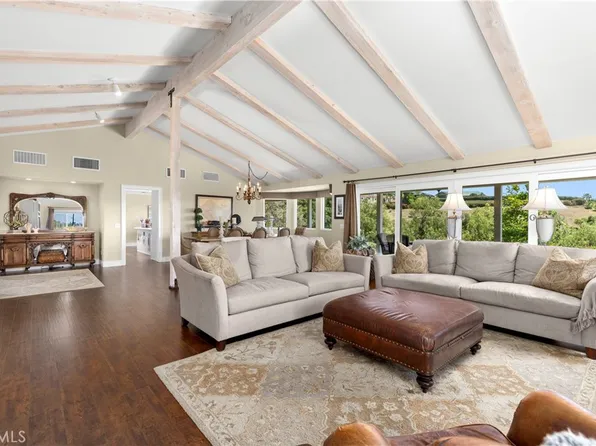 3237 Canonita Dr, Fallbrook, CA 92028