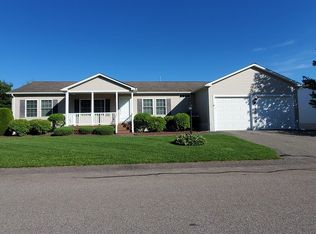 61 Brookstone Dr, Bridgewater, MA 02324