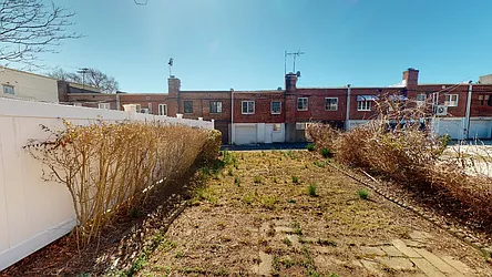 Rented by Metro Garden Realty NYC