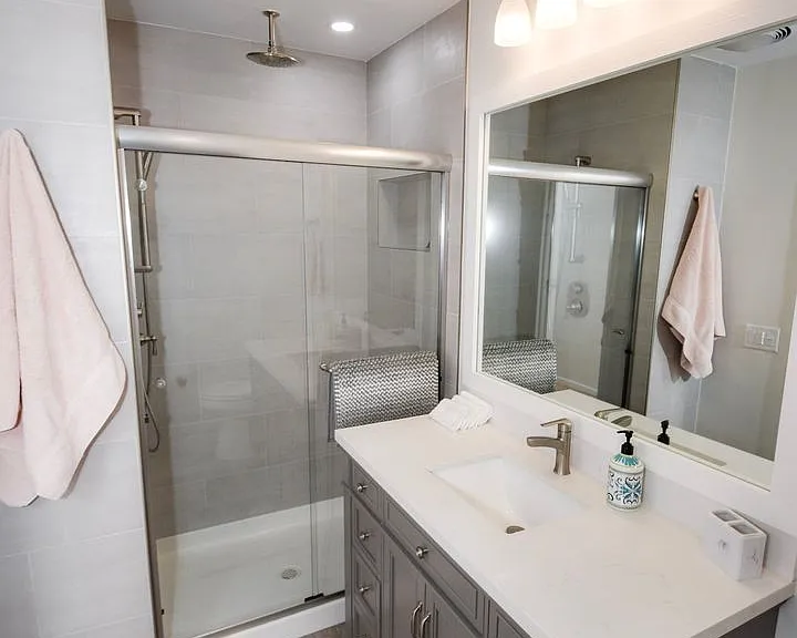 102 Antigua Ct — Photo 16