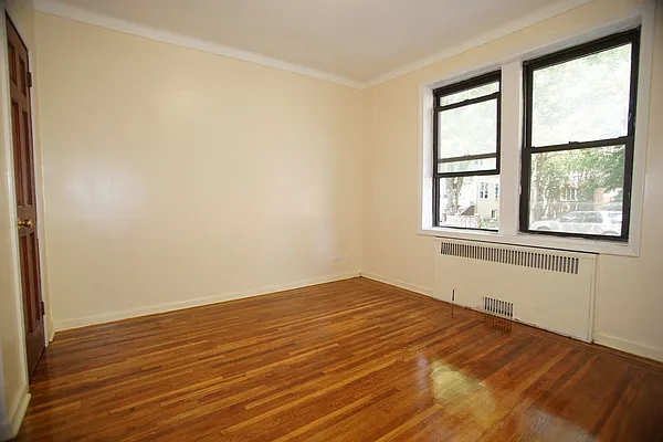 Rented by Norman Raindel, LREB | media 36