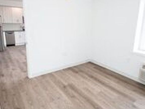 4th image of 5850 N 13th St APT 406