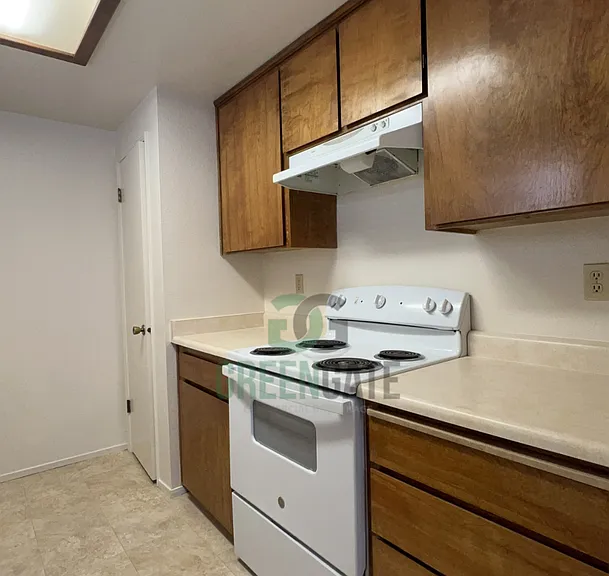 2201 Meadow Glen Dr — Photo 8
