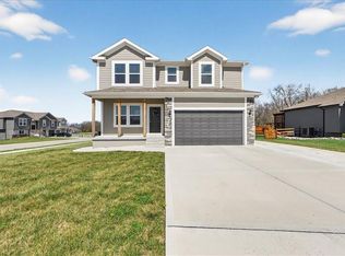 1201 SW Burns Ct, Oak Grove, MO 64075
