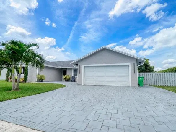15810 N Wind Cir, Sunrise, FL 33326