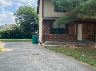 792 Brian Ct, Radcliff, KY 40160