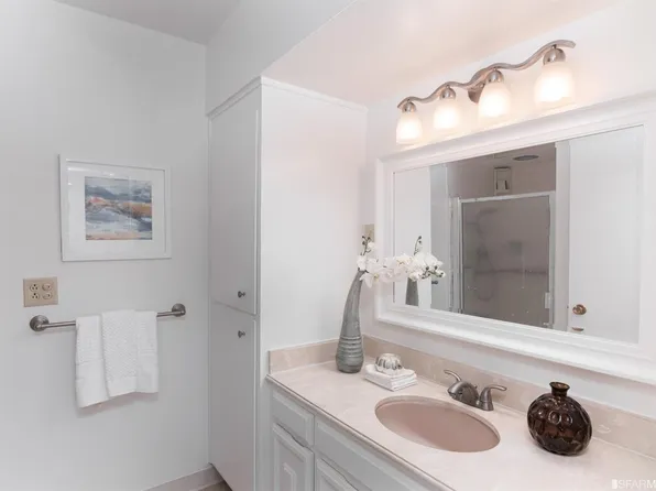 2740 Tice Creek Dr APT 1, Walnut Creek, CA 94595