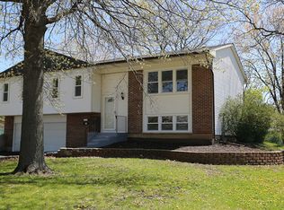 112 Friars Ct, Bolingbrook, IL 60440