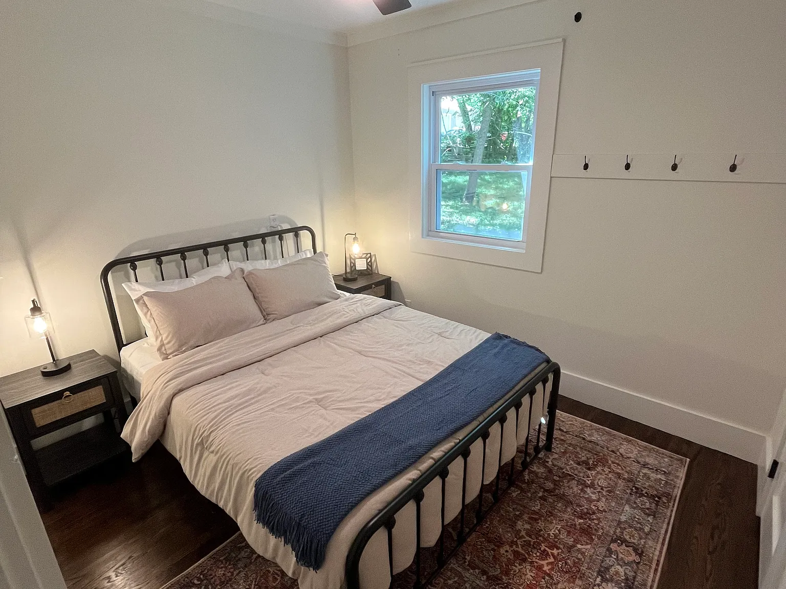 4 bed, $3,200 — Photo 1
