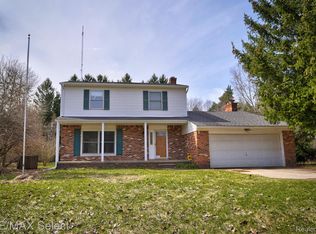 9214 Washburn Rd, Goodrich, MI 48438