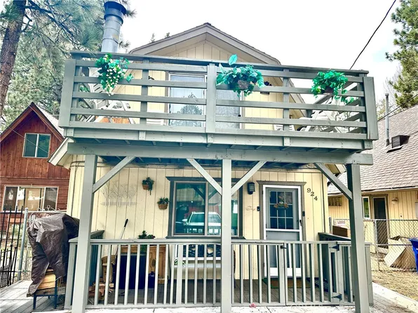 924 W Aeroplane Blvd, Big Bear City, CA 92314